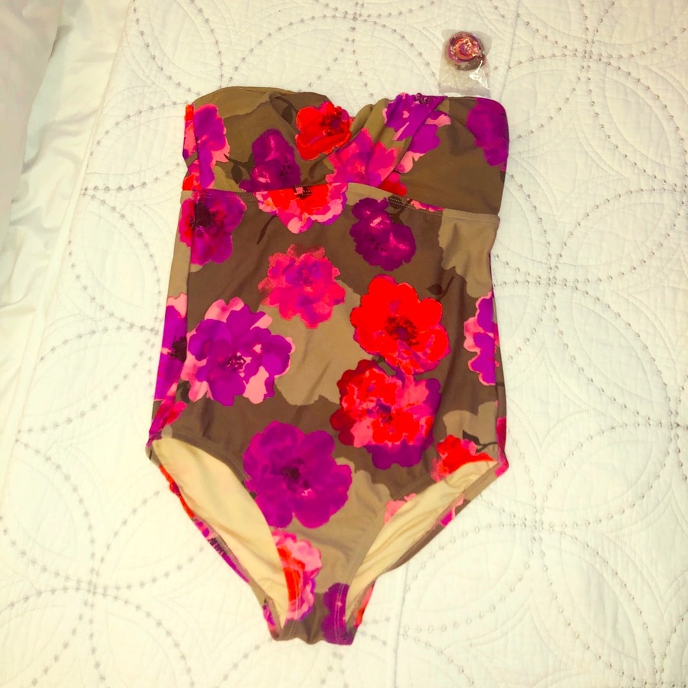 Swim suit